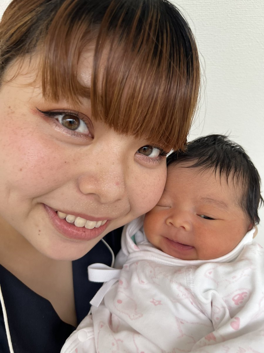 miku_ysmr's tweet photo. 👶爆誕👶

先月末に元気な女の子を出産しました！！
母子共に元気です！！

自分の子はかわいいとは聞いてたけど、こんなにかわいいなんて思いもしなかったのでとりあえずみてください！！！

3枚目は産婦人科の院長先生が最近気に入ってるプリクラ風画角で撮ってくれました🥹 https://t.co/HBthCM9KnS