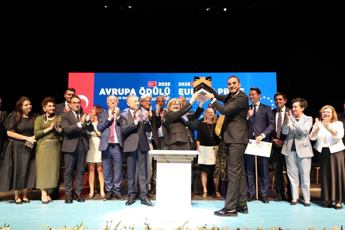 Kadın eliyle şekillenen bir şehir, kadın vizyonuyla gelen büyük bir başarı! 👏

Avrupa Konseyi Parlamenter Meclisi’nin en prestijli ödüllerinden biri olan “Avrupa Ödülü 2025”in Gaziantep’e verilmesi, vizyoner kadın belediyeciliğinin en güçlü örneklerinden biridir.

Başkanımız