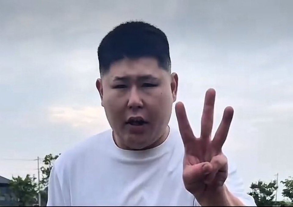 8l_nx95318's tweet image. バベルで披露して欲しい曲、3選