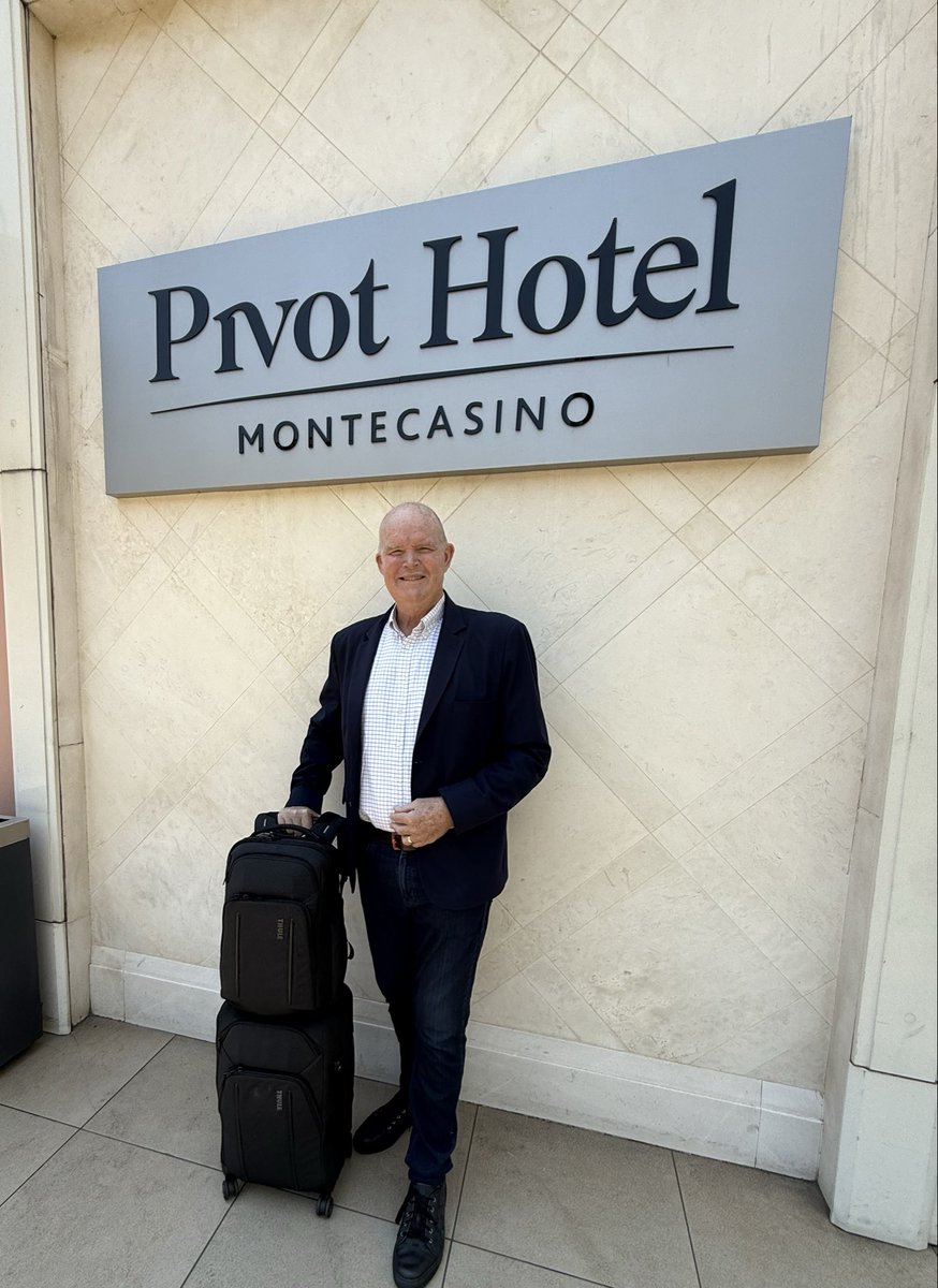 OscarChalupsky's tweet photo. Huge thanks to David Stellenberg and the @TsogoSun team for an amazing stay at Pivot Hotel, Montecasino.
Travel is a lot easier when you’re welcomed with warmth and care, especially on this journey.
Appreciate the hospitality 🙏
#TsogoSun #Grateful #NoRetreatNoSurrender https://t.co/YTwoGet4F9