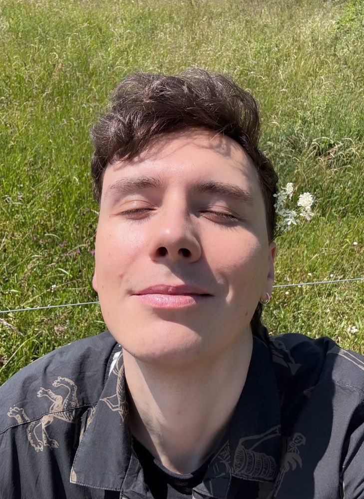 HelloPhitty's tweet image. I just remembered this exists and now I’m crying