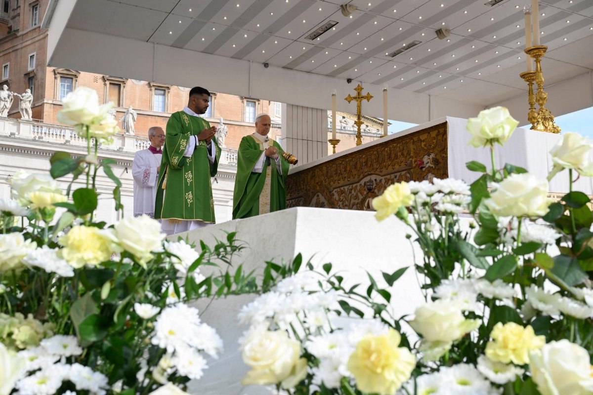 vaticannews_fr's tweet image. 🌹 « L'humilité et la tendresse ne sont pas les vertus des faibles, mais des forts, qui n'ont pas besoin de maltraiter les autres pour se sentir importants », a détaillé le Pape Léon XIV lors de la messe à l'occasion du #Jubilé de la spiritualité mariale.

vaticannews.va/fr/pape/news/2…