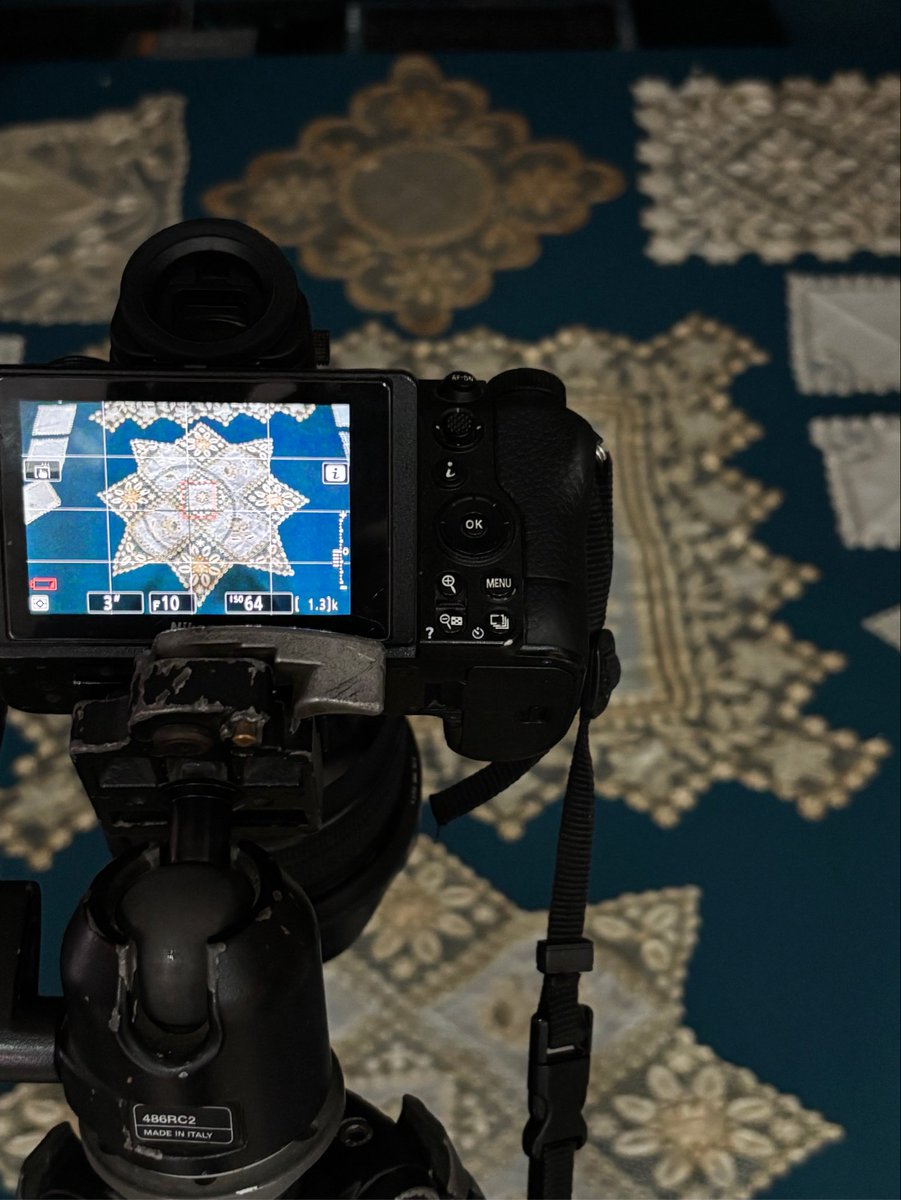 Y TODO EL SOL TEJIÓ SUS HILOS
Encajes y rosetas en la colección de Cayetano Gómez Felipe

     Próximamente…