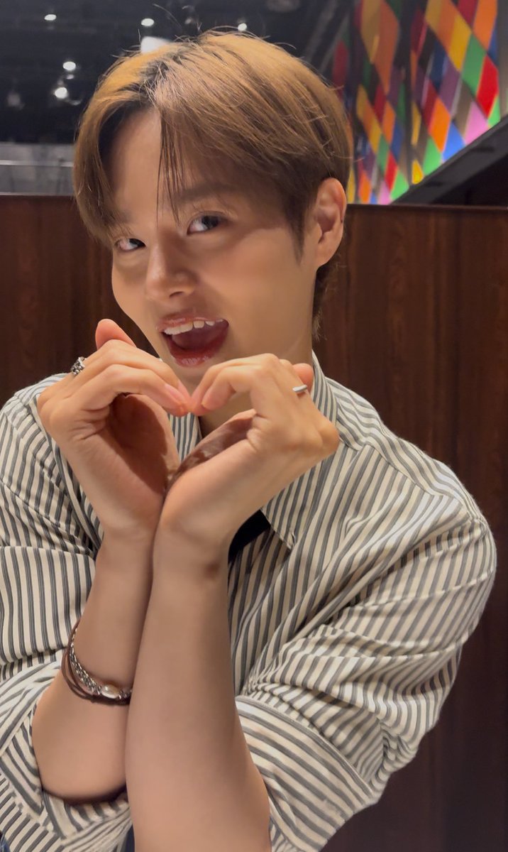 oizqiois's tweet photo. 251012 #AB6IX #이대휘 

오빠 오늘도 고마웠어 ♥️💬 https://t.co/GvqRvoZvVE