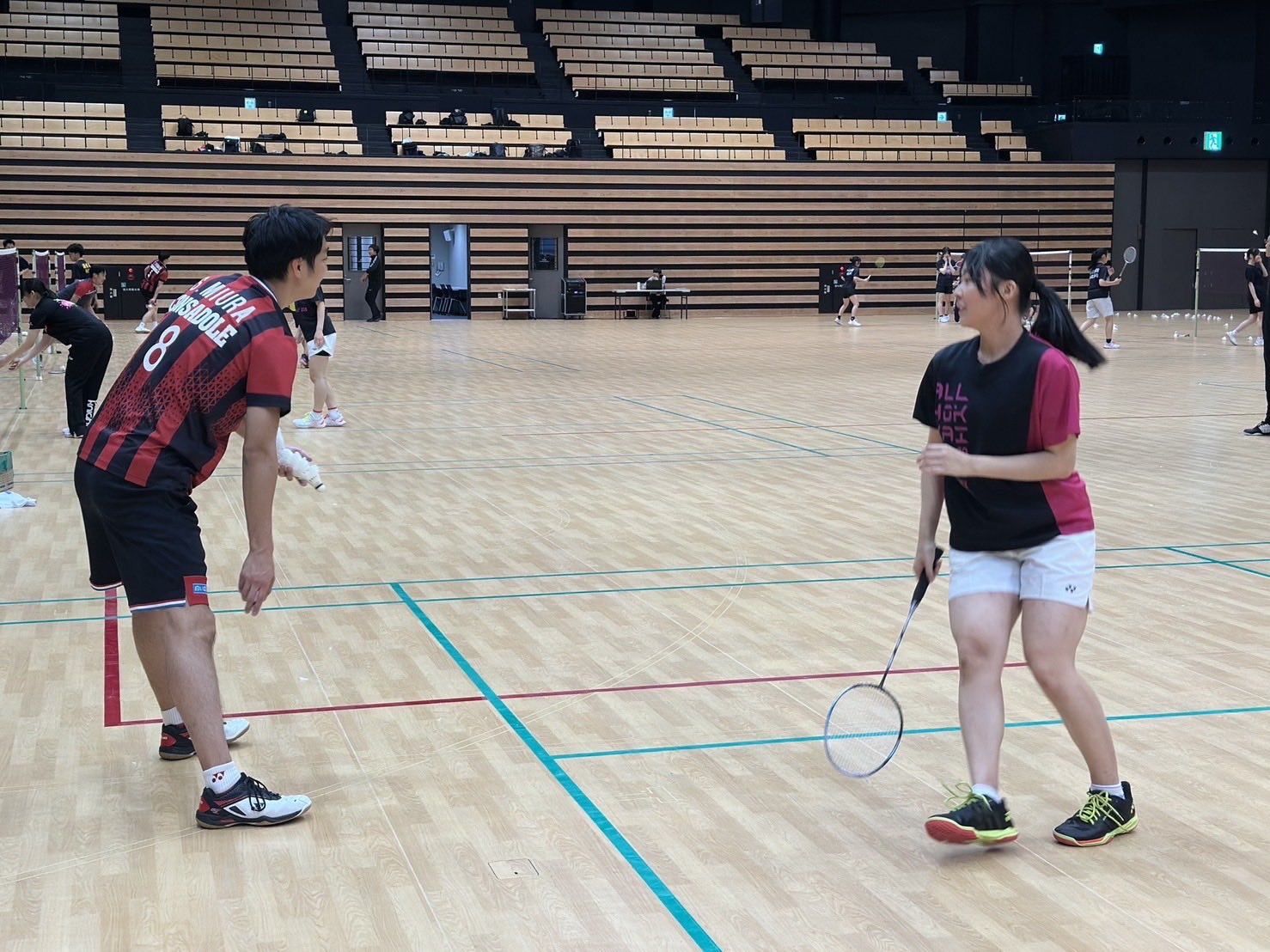 バボラ　バドミントン実業団ウェア　コンサドーレ クラブチームとの契約で、バドミントン「バボラ」ブランドの強化