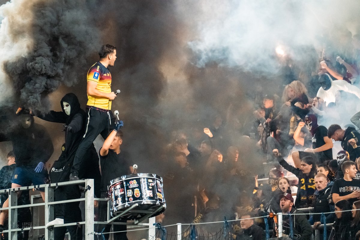 skrzypinski's tweet image. Warto zobaczyć, przyjedź do #Szczecin na mecz, będziesz wracał. Już jesteś nasz!

#POGWIS #ultras #fans