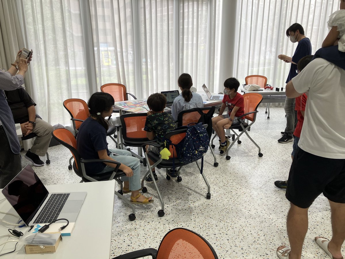 堺・中百舌鳥CoderoDojo！こどもたちの興味や関心あるプログラミング等に挑戦しスキルを磨く。万博出展終えて通常モードに。新しいチャレンジに取り組み始めたこどもも。常に進化！
#起業　#創業　#スタートアップ　#こども　#万博　#中百舌鳥　#堺
#イノベーション　#プログラミング