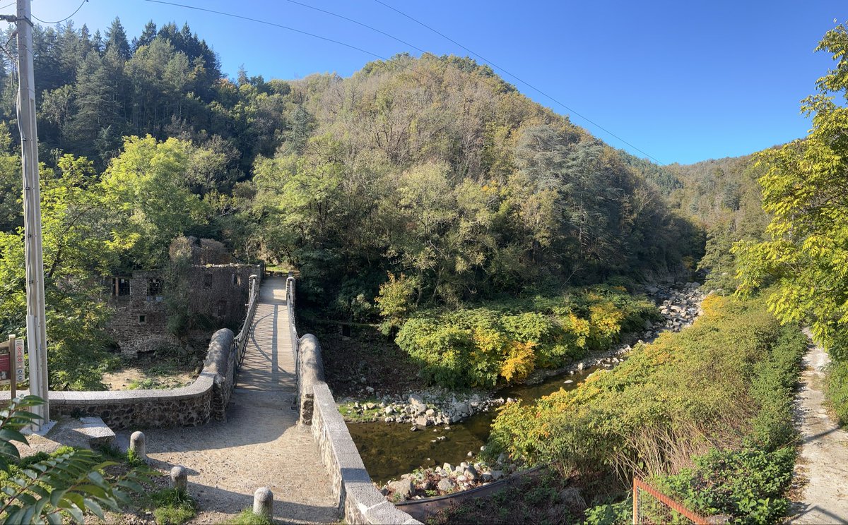 Minimal_Compact's tweet image. Moulin de la Cance, ancienne filature de la soie et pont suspendu de Marc Seguin qui inspira le pont de Brooklin