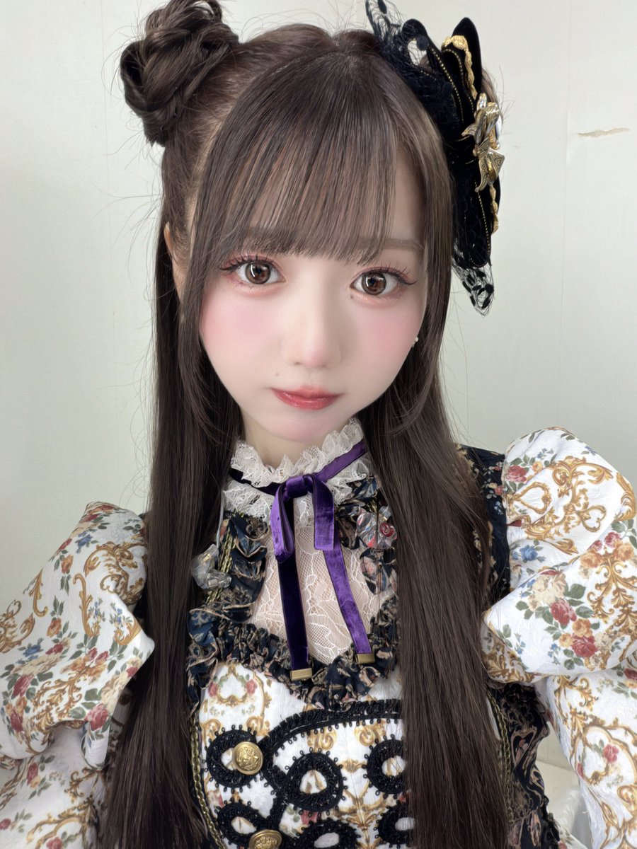 otani_emiri's tweet photo. #イコラブ8周年ツアー in 仙台
2日目もいぎなり楽しかったっちゃฅ۶•ﻌ•💜

きょうはハーフくまさんヘア🐻♡
かわいい〜？💞🐻🐾

2日間どうもありがとう🐮🌙˖˚✩⊹
次は千葉公演でね🧸𓈒 𓂂𓏸 https://t.co/zzIg36olyS