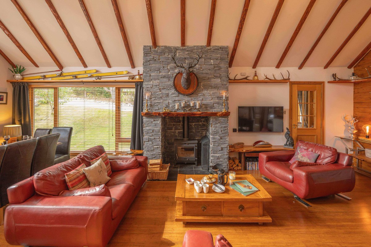 ✨Smithy Croft ✨
One of our newest additions to the Great North Lodges collection and it’s looking better than ever with stunning new photography!
This beautiful lodge sleeps up to 12 guests across 4 spacious bedrooms
#GreatNorthLodges #SmithyCroft