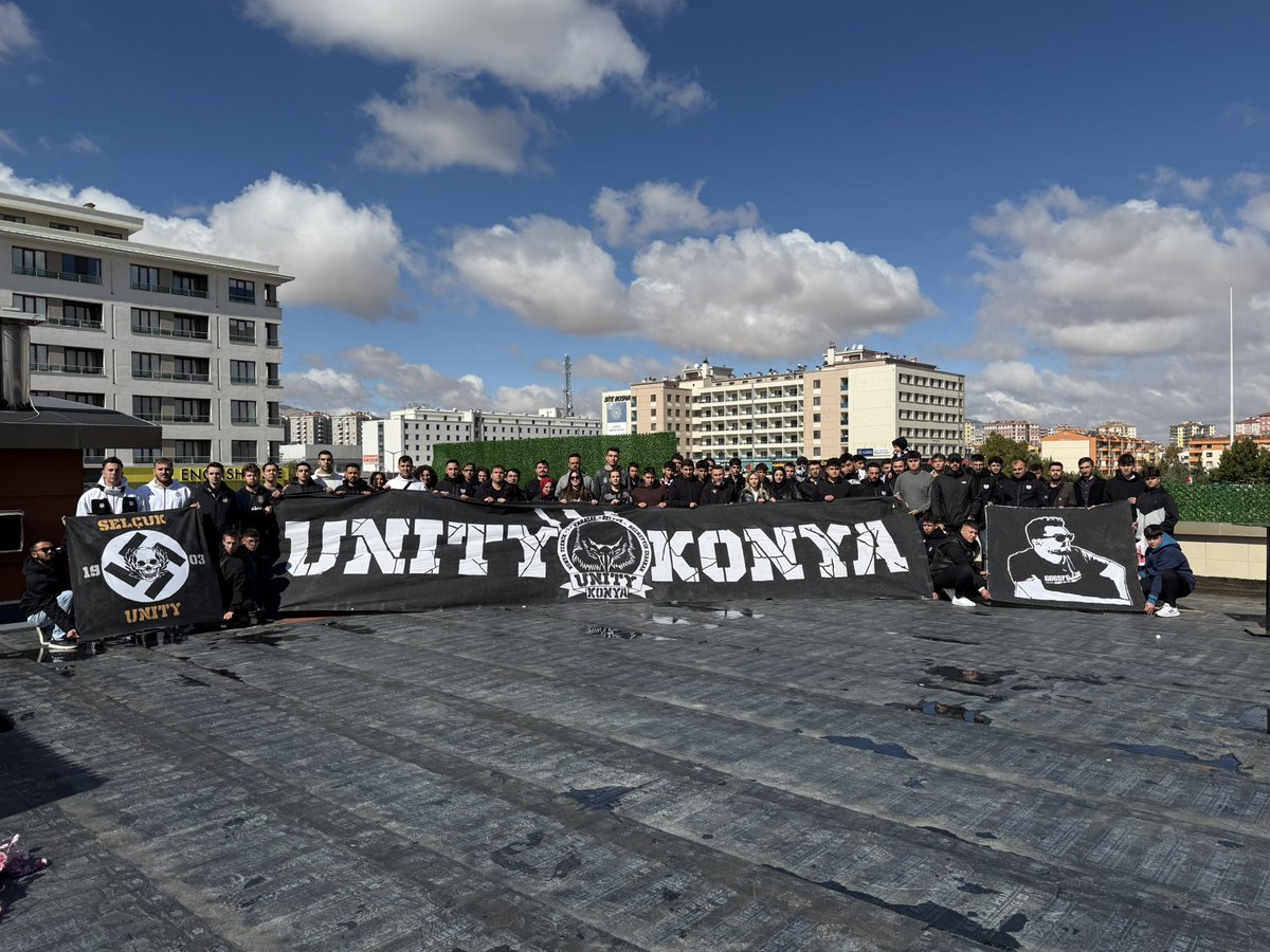 Unity Selçuk olarak kahvaltı ve tanışma toplantımızı gerçekleştirdik 

Katılım Sağlayan Tüm beşiktaşlı dostlarımızın ayağına yüreğine sağlık.

#TalhaEnesMuslu
#KampüslerdeUnity