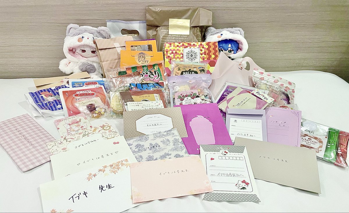 ibuki_16go's tweet image. J庭58で足を運んでくださった皆さん、ありがとうございました！
お声かけや差し入れ、お手紙などとても嬉しかったです！✨
今日は列の途中で完売となってしまい本当にすみません…！
反省点が多くありましたが、次のイベントでは改善できるよう努力します。
改めてありがとうございました！