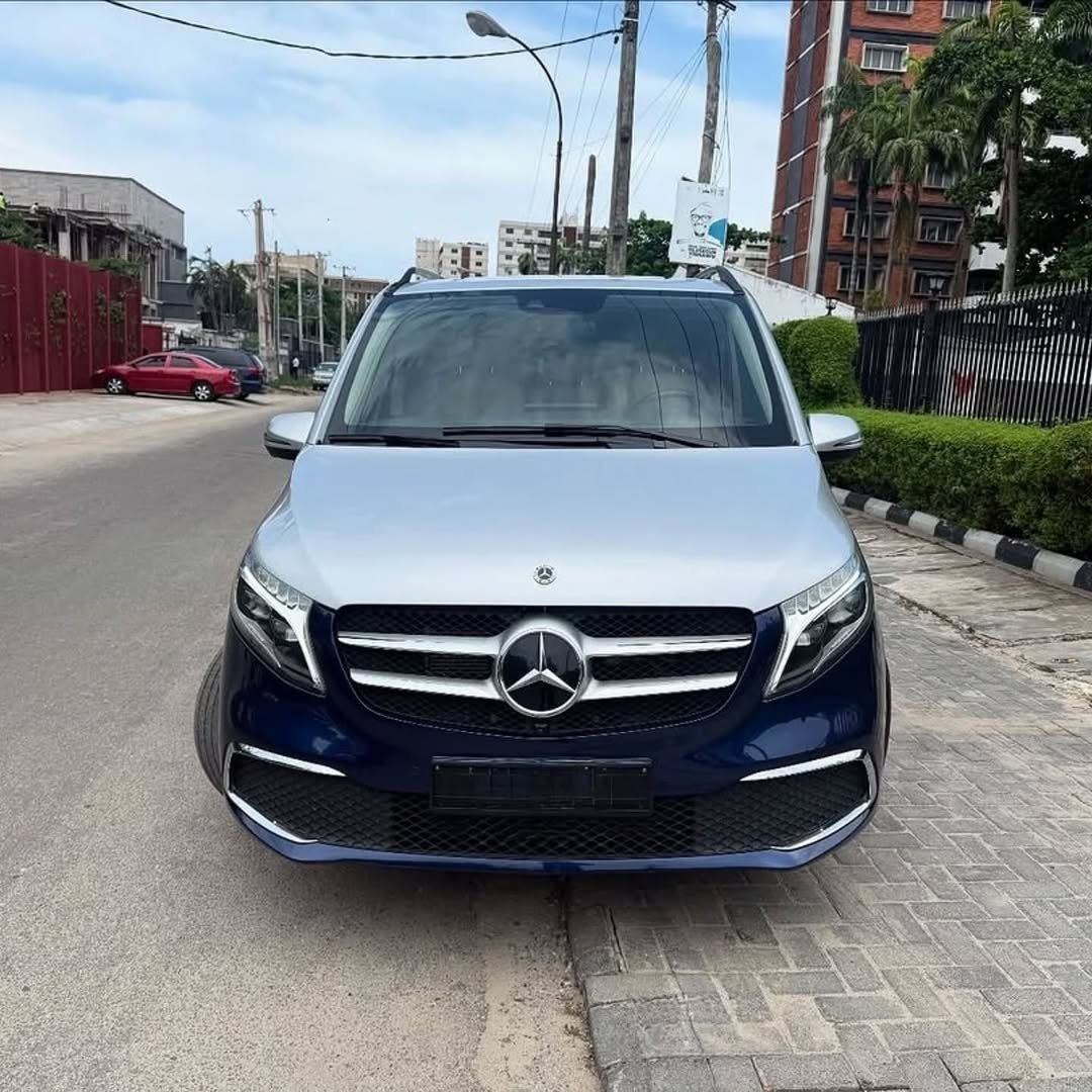 HuzzlecarsNG's tweet photo. Soft whip Alert ‼️ 
2024 Mercedes Benz Vclass V250
Price - 175m offers welcomed 
📍 Lagos 🇳🇬
Nationwide delivery 🚚 
Need more info or have a car in mind DM or call 07040905999. https://t.co/4uix30Lam5