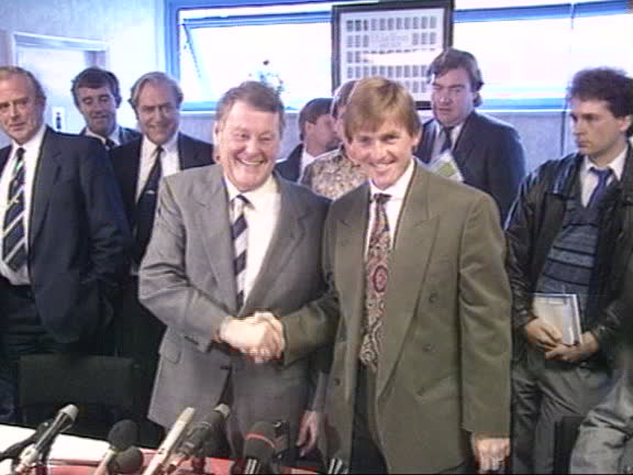 Ewood_Blue_'s tweet image. D-D-Dalglish Day 34 years ago on this day 🔵⚪