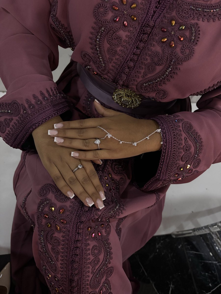 Histoire de montrer mon caftan qui est trop beau 😍