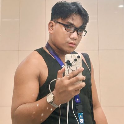 ESoterno's tweet photo. #NewProfilePic https://t.co/bsKA6tbOLn