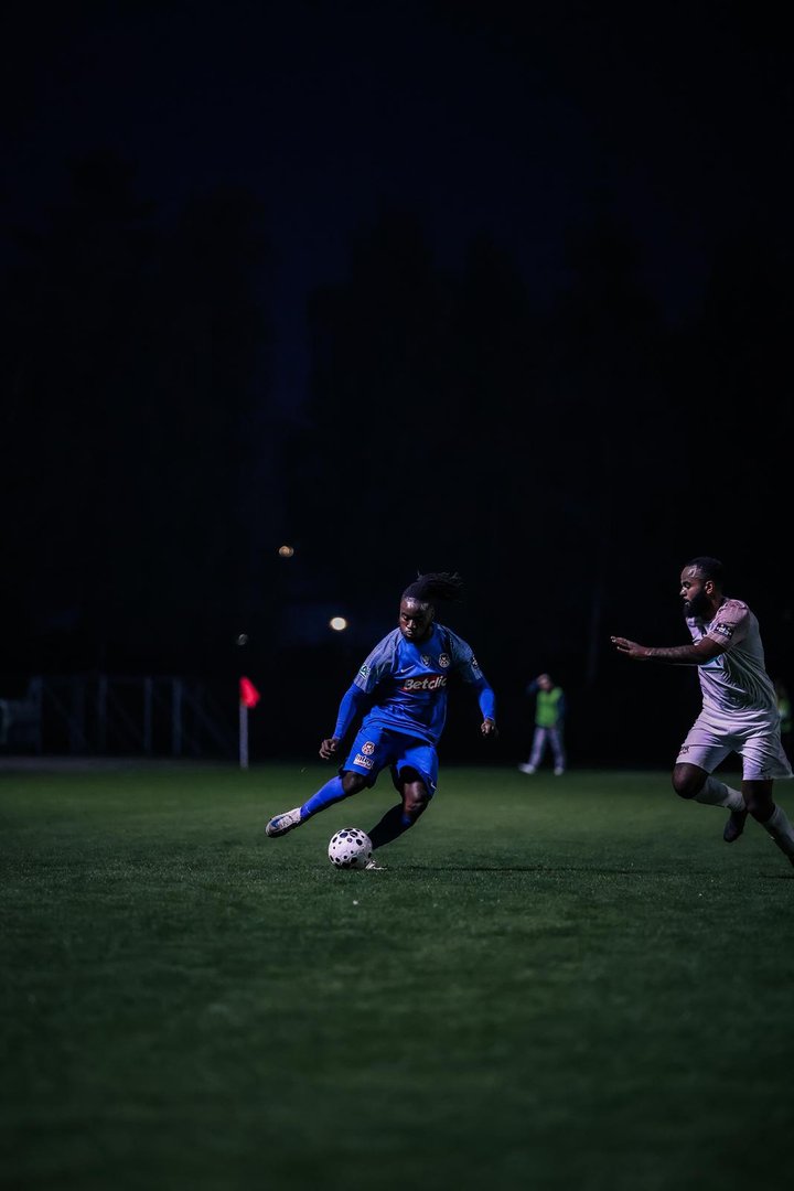 Les 📸 du match contre Alençon

Retrouve plus de photos sur le site 👉 fcr1899.com/alencon-vs-fcr…

#TeamFCR #Rouen #Normandie #FCR1899