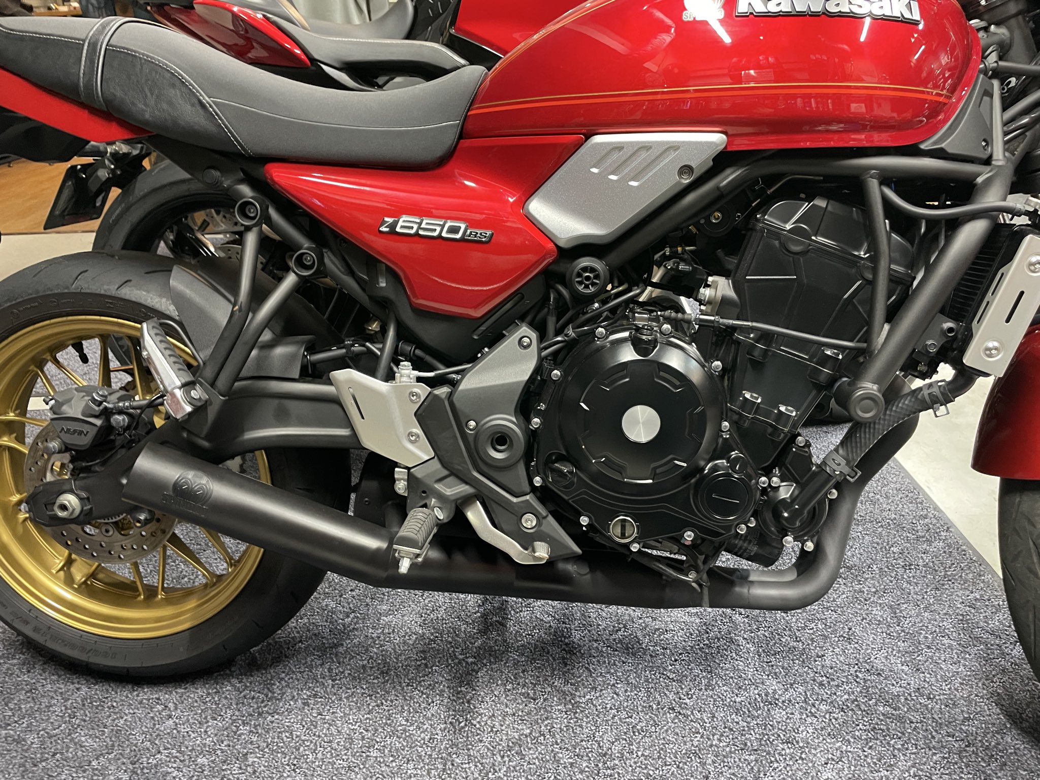 ドンパパさん専用 SP忠男『POWERBOX MEGAPHONE R』forZ900RS | ヘリテイジ