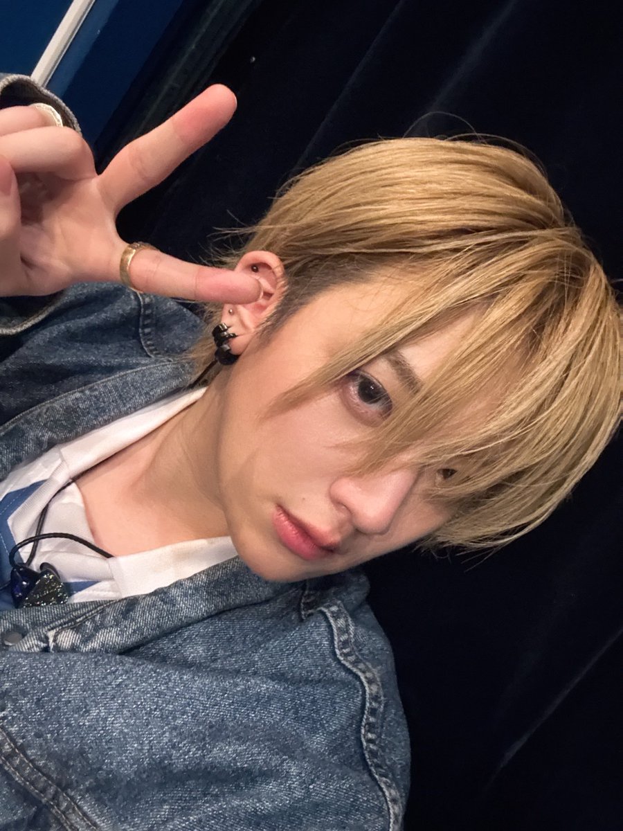 hironobimistaff's tweet photo. 俺のライブ楽しい、遊びに来て1017か1018ね https://t.co/A7ZJ3JdLnc