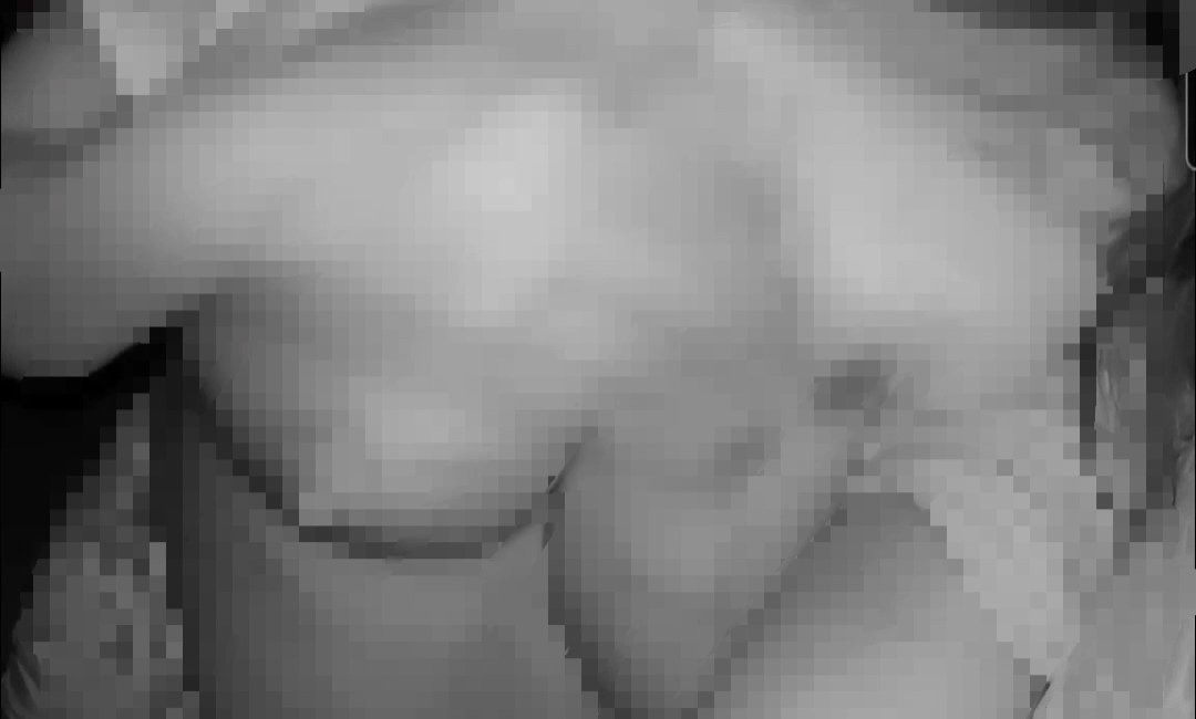 멀리있다고 야밤에 캠으로 보여주는 아내 😍
요즘 쭈쭈가 더욱더 빵빵하네 😋