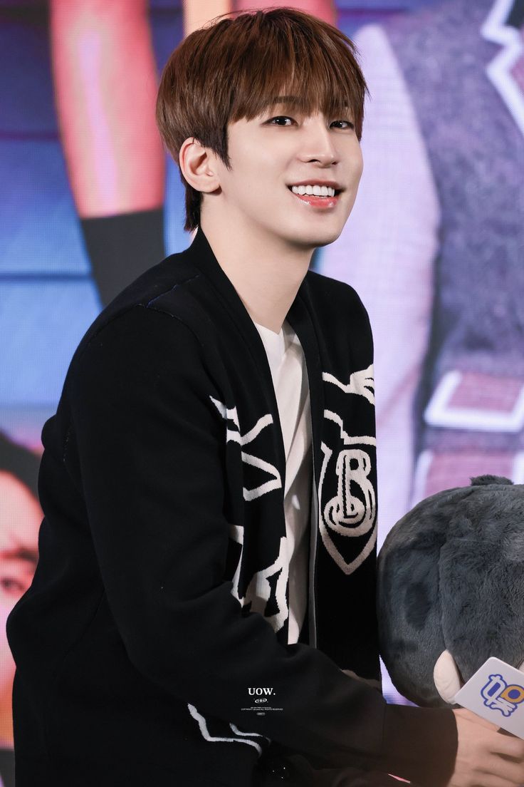 _hourlywonwoo's tweet image. #WONWOO #세븐틴 #원우 #SEVENTEEN