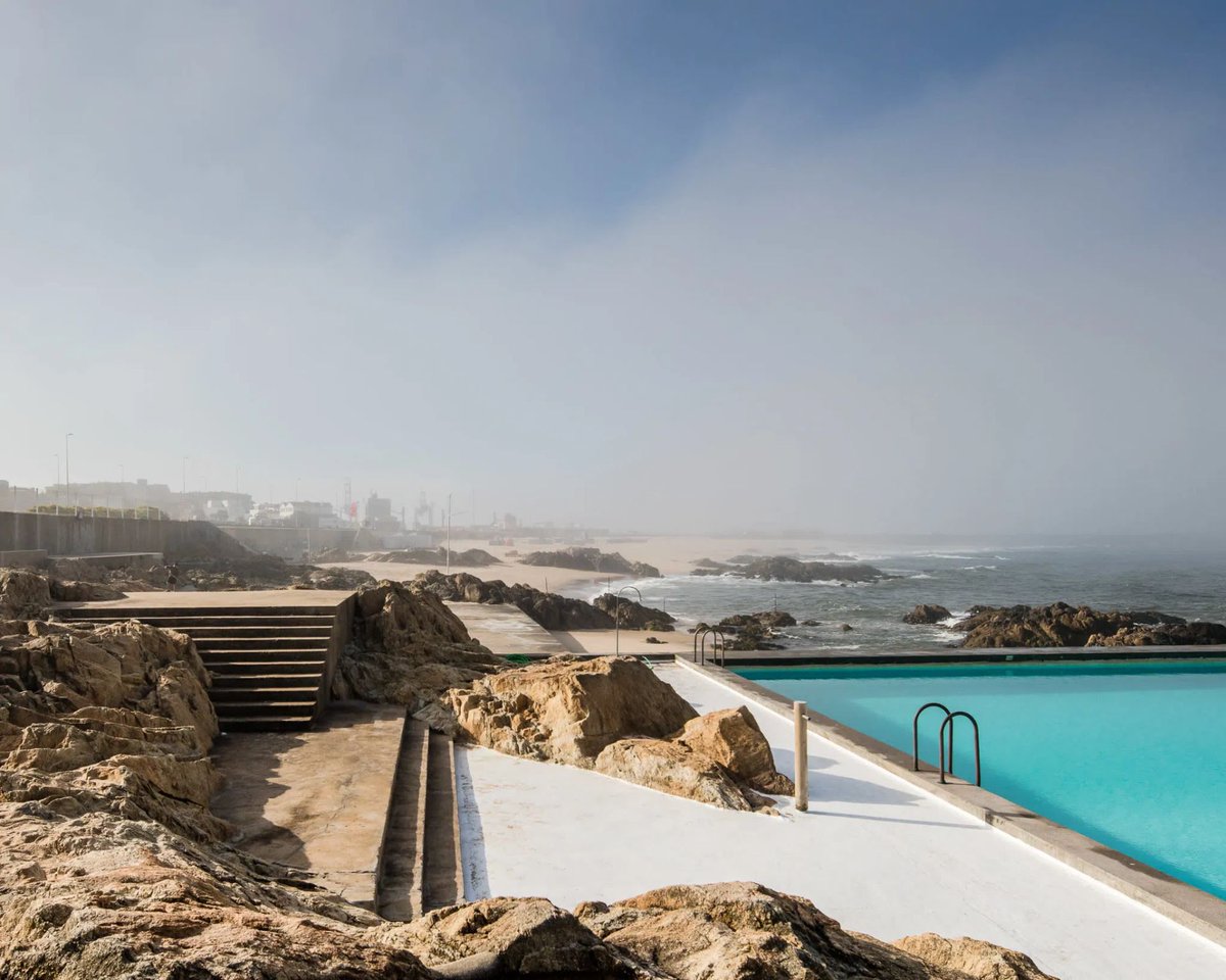 komacore's tweet image. Piscina das Marés, Porto / designed by Álvaro Siza Vieira #architecture