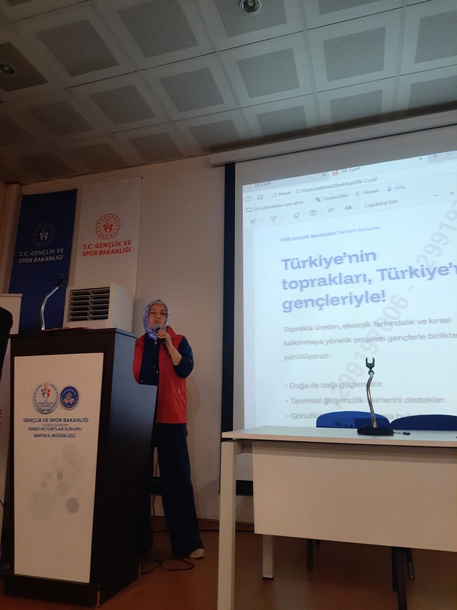 Bartın Kız Öğrenci Yurdu’nda gerçekleştirilen tanışma toplantısında gençlerle bir araya gelerek Gençlik Merkezimizin tanıtımını yaptık ve yürüttüğümüz faaliyetler hakkında bilgilendirmede bulunduk.