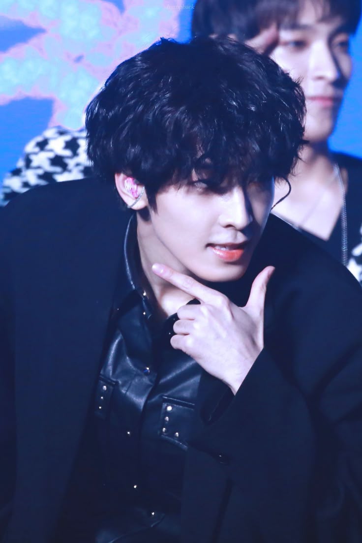 _hourlywonwoo's tweet image. #WONWOO #세븐틴 #원우 #SEVENTEEN