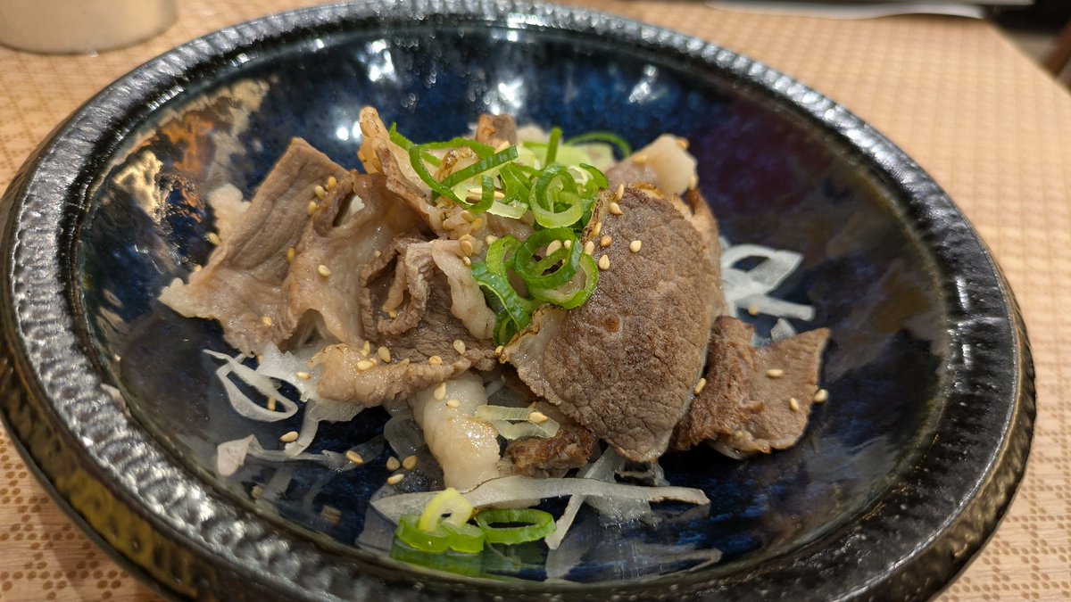 shogogg's tweet photo. 広島駅の駅ビルで広島最後の晩餐。@mu2in さんにおすすめされた穴子のお刺身を食べられたので大満足!
#家に帰るまでがぺちこん広島 #phpcon_hiroshima https://t.co/Od5uF7Fstz