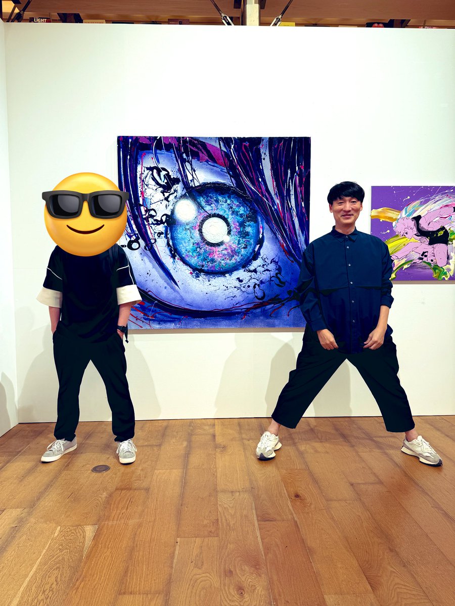本日、山下さんの個展にお邪魔して来ました！！躍動感とエネルギーに満ち溢れる作品群をギリギリの至近距離で見られる圧巻の空間です！
伊勢丹コラボでも飾られていた2点も展示されてるので、お時間ある方ぜひ行ってみてください！⚽️