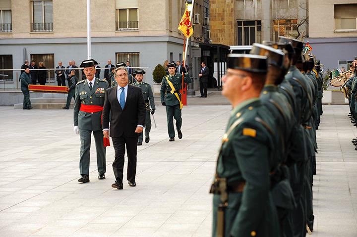 zoidoJI's tweet photo. Hoy, día de la Fiesta Nacional, quiero felicitar a la @guardiacivil y sus agentes en su día.

Los españoles estamos en deuda eterna con un cuerpo que lleva más de 180 años custodiándonos.

Ojalá llegue pronto la protección legal y el reconocimiento que merece su servicio. https://t.co/FejuxnUQdr