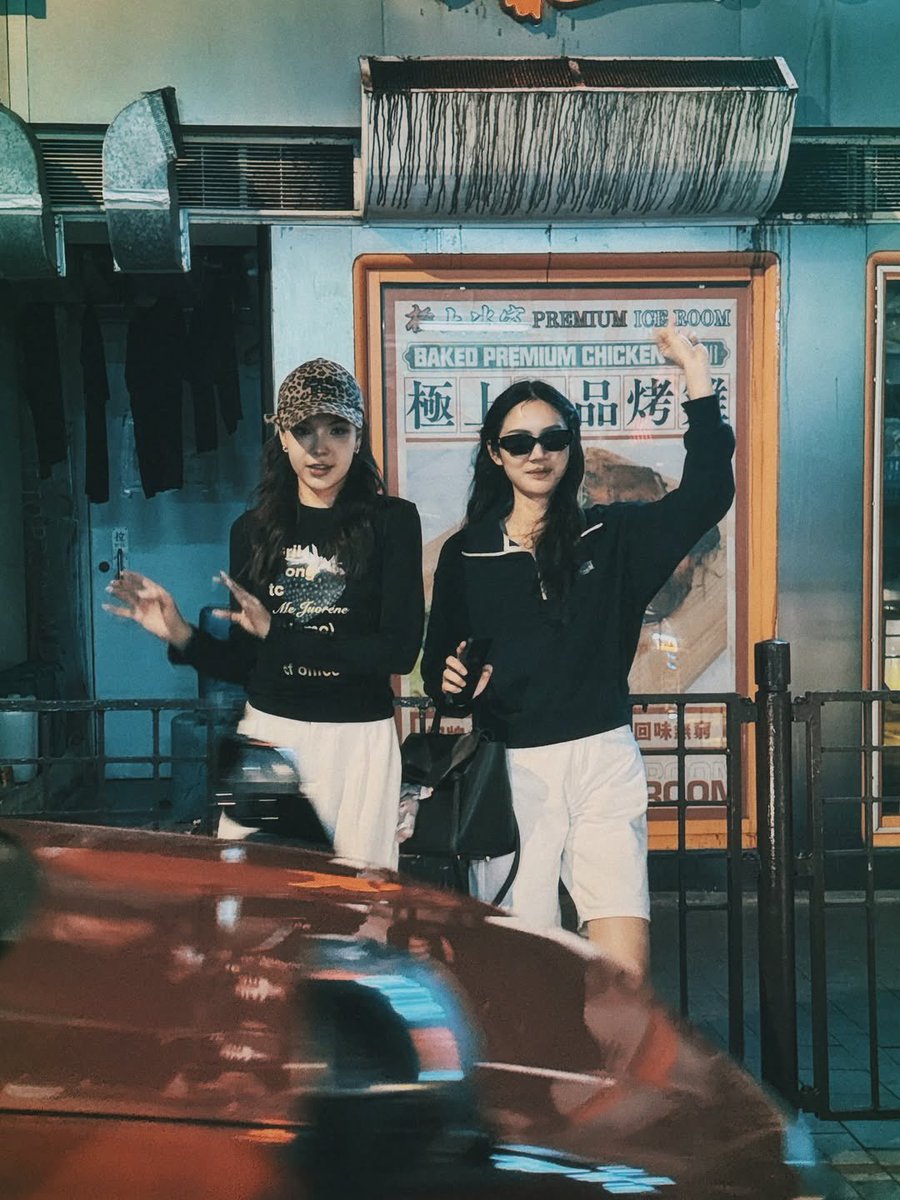 lmlookmheeland's tweet image. [ IG post update ] with LMLOOKMHEE
📎 : instagram.com/p/DPtK67KAdvR/…

&quot; 🎞️&quot; 

©sonyasarann 

#lmlookmhee #ลูกหมีปัญญาพัชร
#LMSY #ลูกหมีซอนญ่า