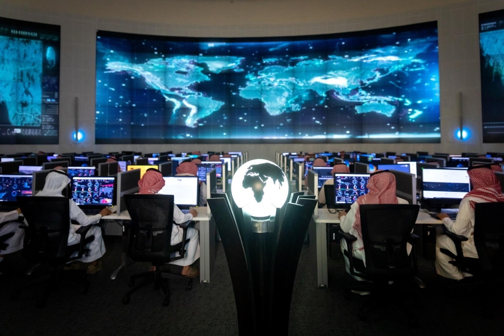 #اعتدال يحذر من استغلال المتطرفين للذكاء الاصطناعي.. ويؤكد أن العالم أمام مسؤولية تشاركية لمنع وصول التطرف والإرهاب لبعض المعلومات الحساسة

#معكم_باللحظة 

akhb24.news/6d3d3