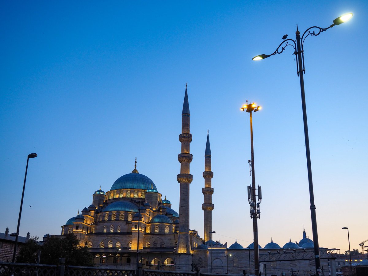 イスタンブール - Search / X