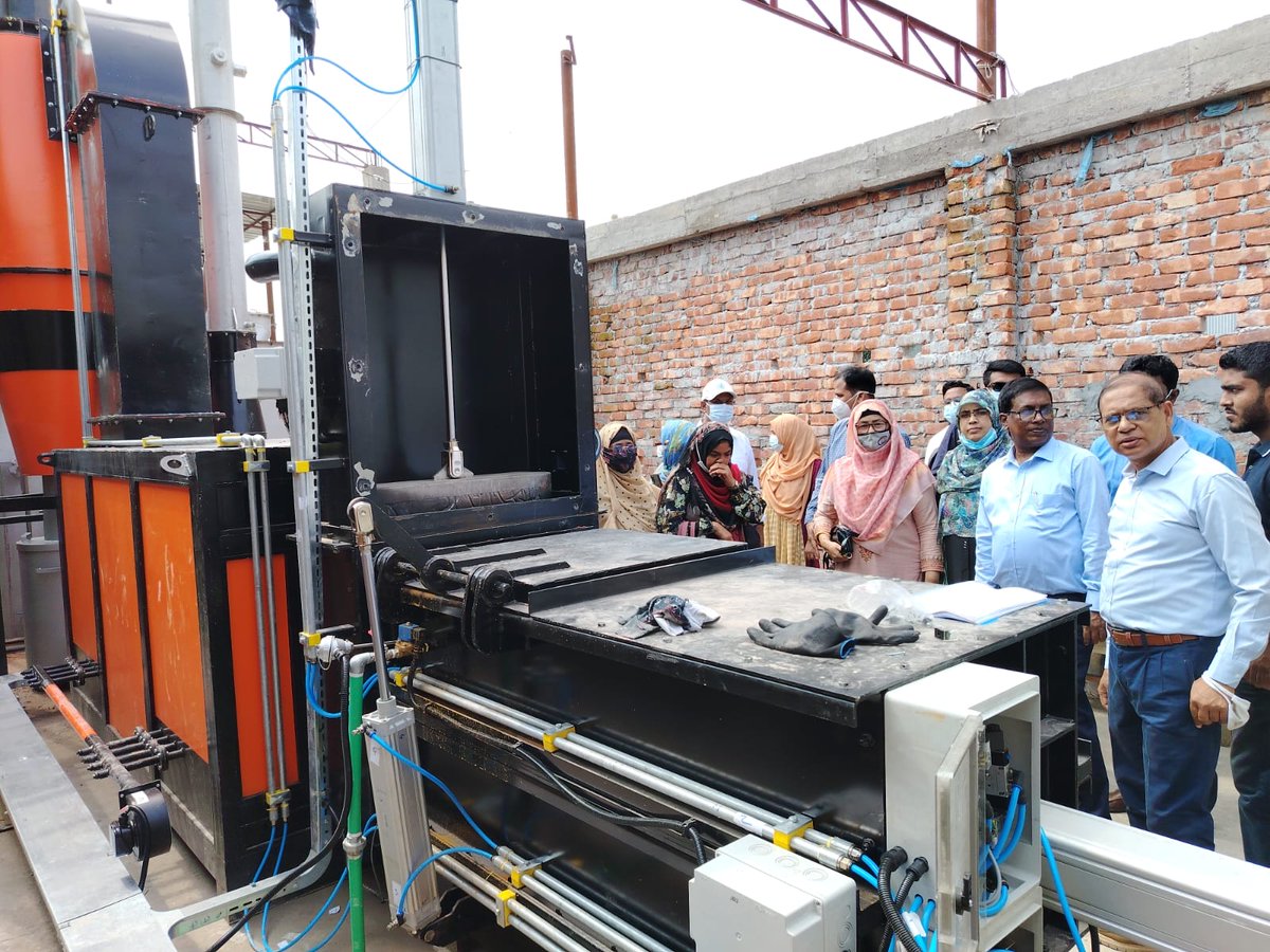 UNIDOBD's tweet image. UNIDO, with DoE and DGHS, completed a three-day training on #incinerator operation and #biomedical #waste management in #Sirajganj, supporting the establishment of a shared treatment facility for 276 hospitals and medical centres.