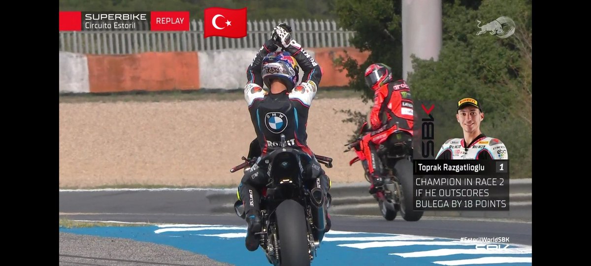 HknYldt1's tweet photo. Bulega is watching the champion 
Toprak Razgatlioglu 🇹🇷 👑 https://t.co/RLiOuNgR2m