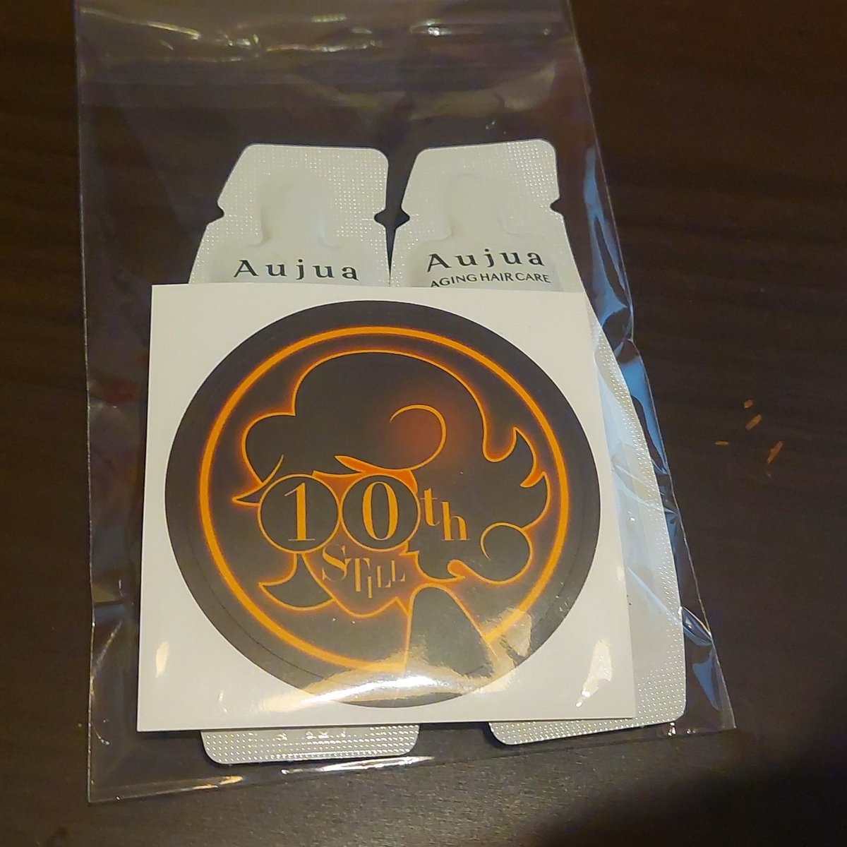 前回のカラーから <a href="/graphicholdings/">グラフィックホールディングス</a> 
さんの美容室に行ってます💇‍♀️
今日は初めてのヘッドスパが極楽で爆睡でした😇
寒くなってきたから髪色落ち着かせてきたよ🍂お土産もらた↓