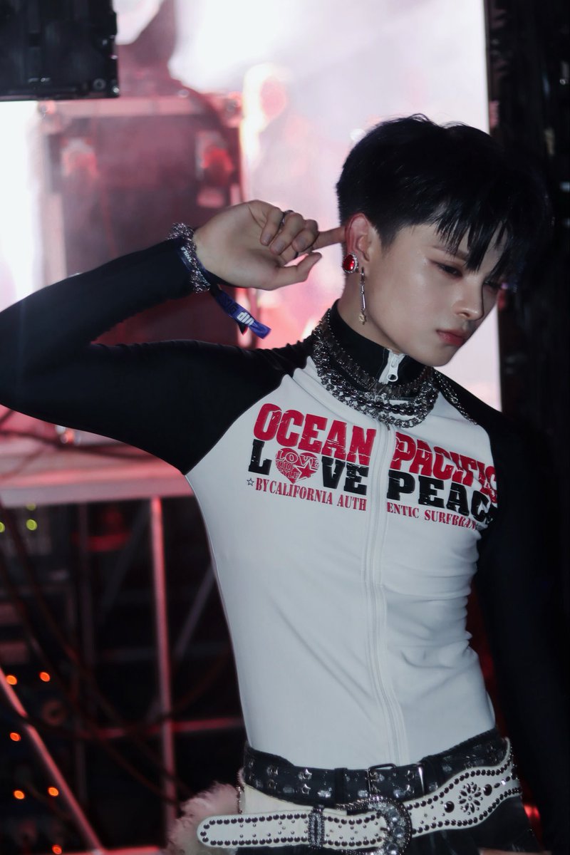 New:ID OFFICIAL (@official_newid) on Twitter photo 