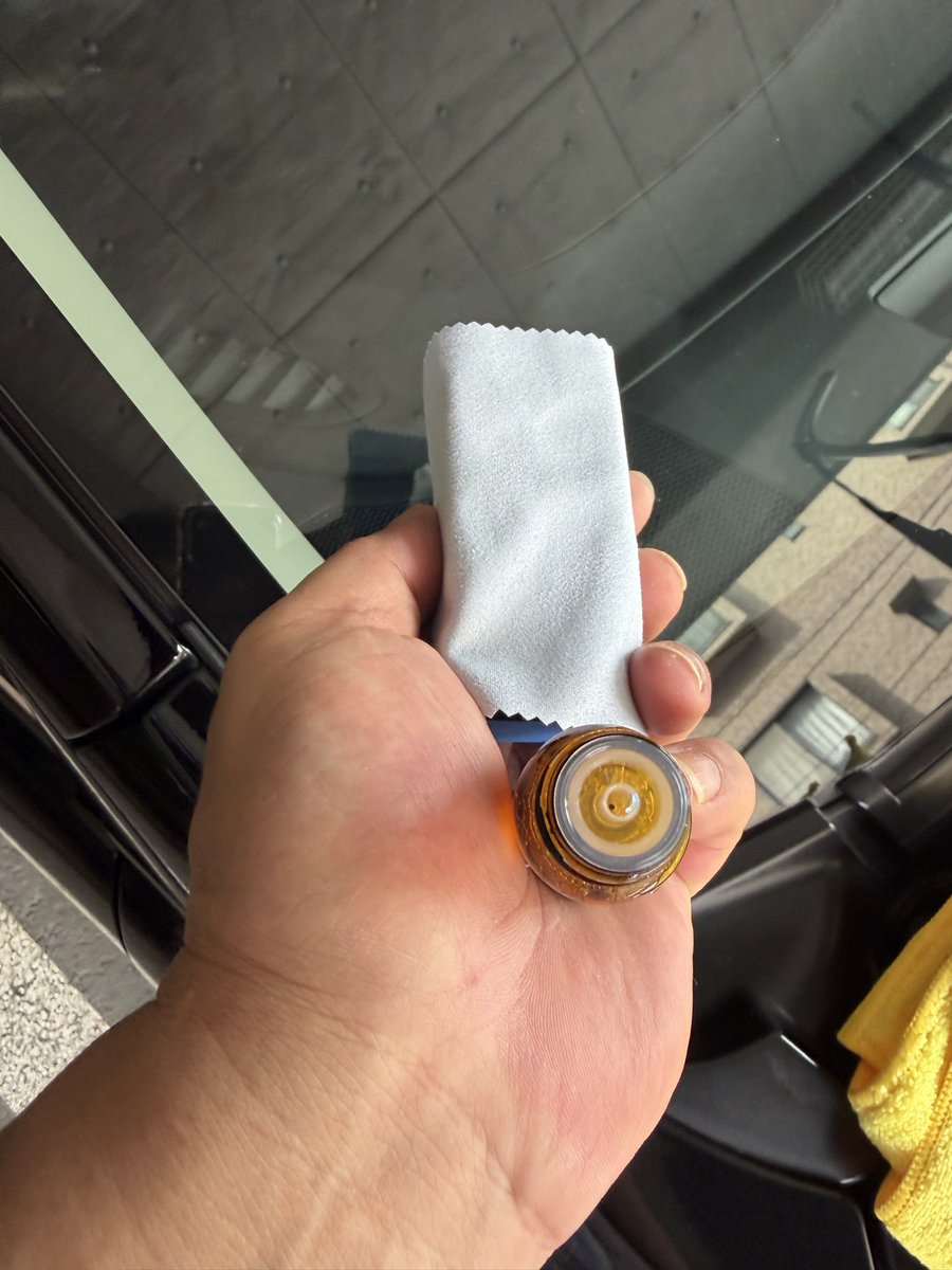 今日はガッツリポリシャーやりました。
と言うか、フロントガラスを研磨してリセットしたら、何故か全部研磨しちゃった。
傷取りというかリセット研磨ね😉
もうね身体がガタガタ😭
OCTA DETAILさんのサーム
しっかり施工しました。
あとは開発中の特濃花梨さん。