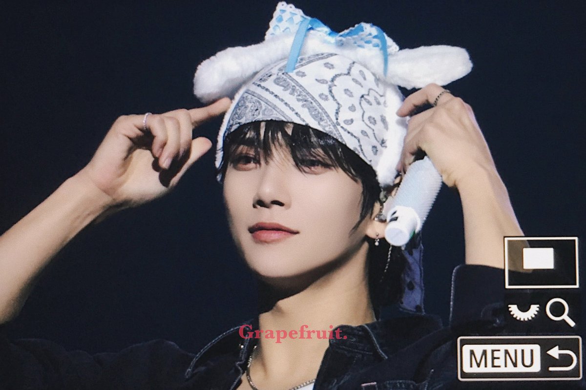 grapefruitx95's tweet photo. 251011 시나모롤로 변신 중 · · · 
#조슈아 #JOSHUA https://t.co/Yvl9YCRezW