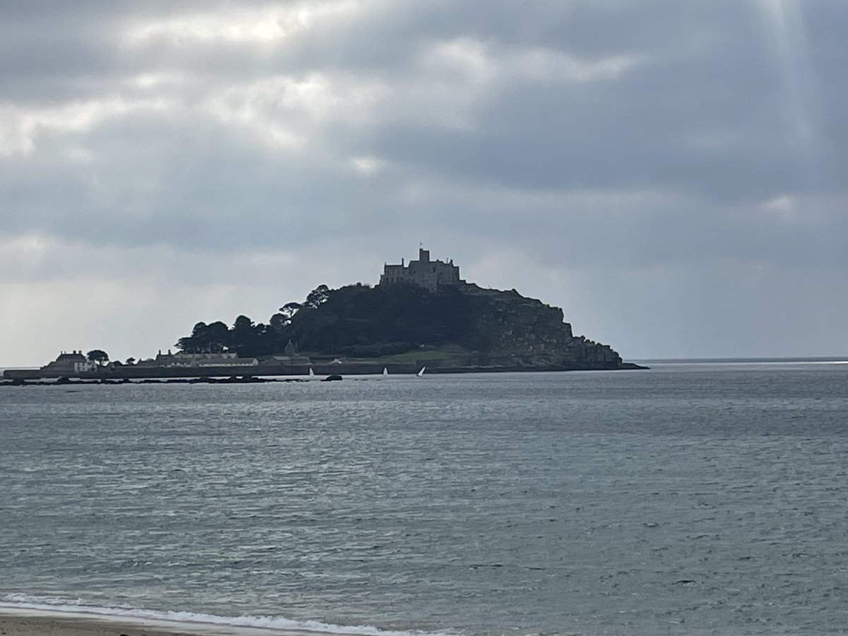 Sod Keto diet for a day enjoying a pasty overlooking St. Michael’s Mount.