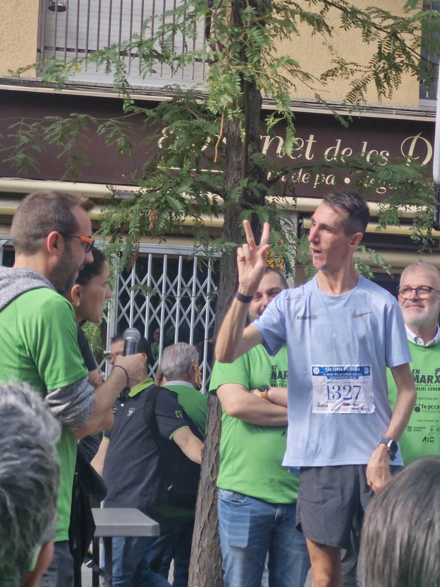 Hem estat a la Cursa #EnMarxaPerLaParàlisiCerebral. 

L'ambaixador n'és l'<a href="/alexroca91/">Alex Roca Campillo</a> amb qui m'he emocionat amb el seu discurs i a qui he pogut saludar. 

Ens ha encantat ser-hi i participar-hi. He estat sensacional. Felicitats equipàs <a href="/fepccat/">FEPCCAT</a> 🔝🧡