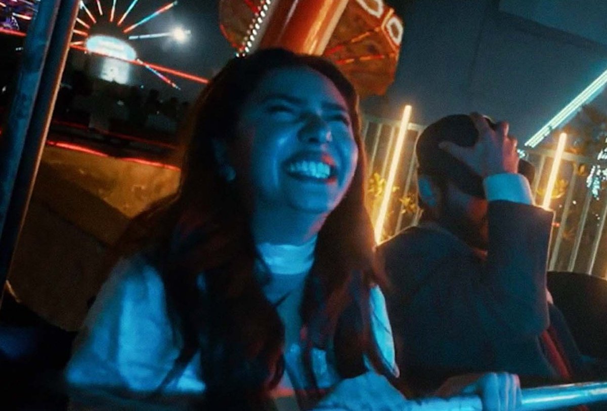 Pixiedust941's tweet photo. "i did a neelofar smile. i always used to say what does a person who has never seen a smile, smile like? they smile...uninhibited (with) freedom."

@TheMahiraKhan on playing #neelofar 🪷 https://t.co/WrrnfFGsha