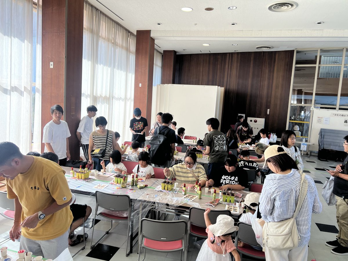 BONDGRAPHICS's tweet image. 今日のワークショップは丁度100名様！
たくさんのご参加ありがとうございました！

明日も9時から16時までやってます。
場所は、福岡県大川市「大川木工まつり」のおもてなし広場です。お待ちしています！
