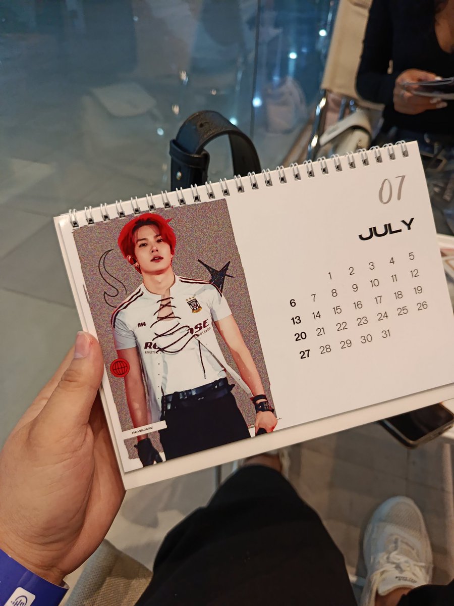 da_santiago96's tweet image. My first cup sleeve event. ♥️ #cse #burnthecosmos #happybirthdayheeseung #hbdheeseung