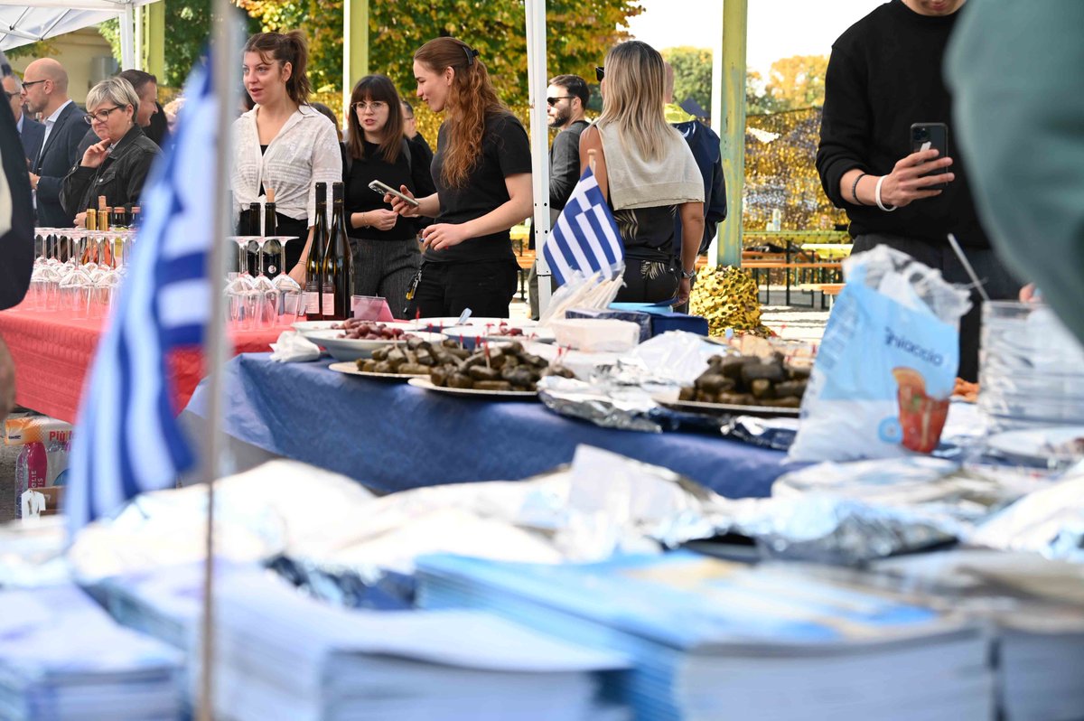 CimicMedia's tweet photo. The Multinational CIMIC Group celebrated its Autumn Fest a day of unity, friendship and cultural diversity bringing together personnel, families and friends from all participating Nations.

“Our strength is unity in diversity.” Col. Piero Furlan, MNCG Commander
#MNCG #NATO #CIMIC https://t.co/93FcKHtshQ