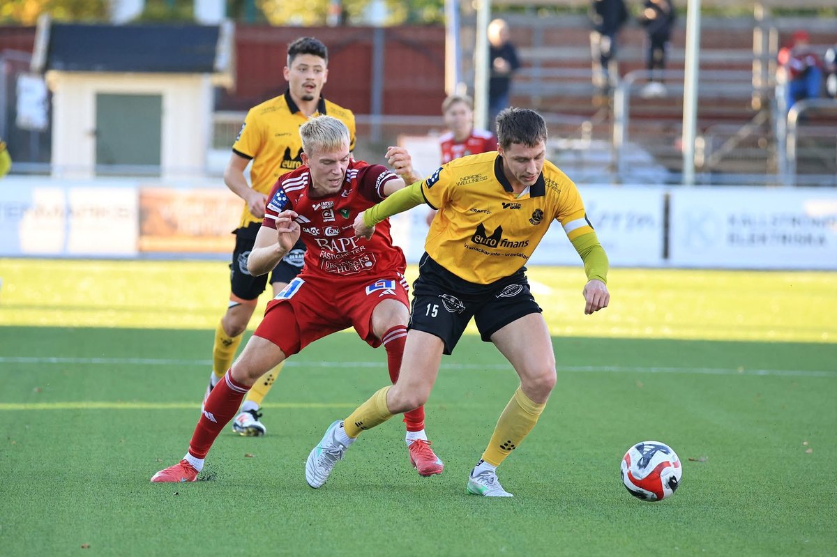 Förlust för herrlaget 

Skövde AIK - Lunds BK 1-0 

Foto: @tmj_foto

 #lundsbk #fotboll #ettansödra
