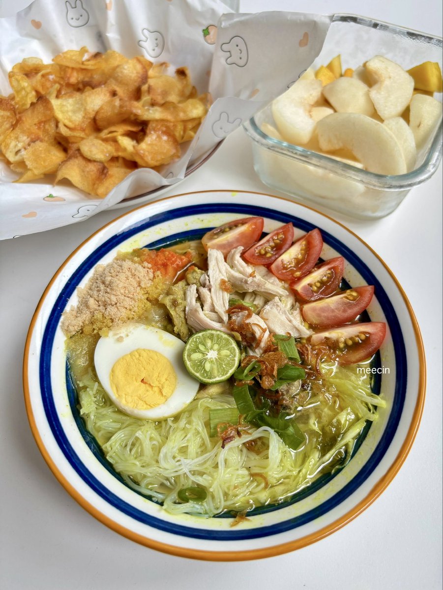 meecin_'s tweet photo. Indonesian lunch (not on special occasions!) https://t.co/C0B5QD8EPB