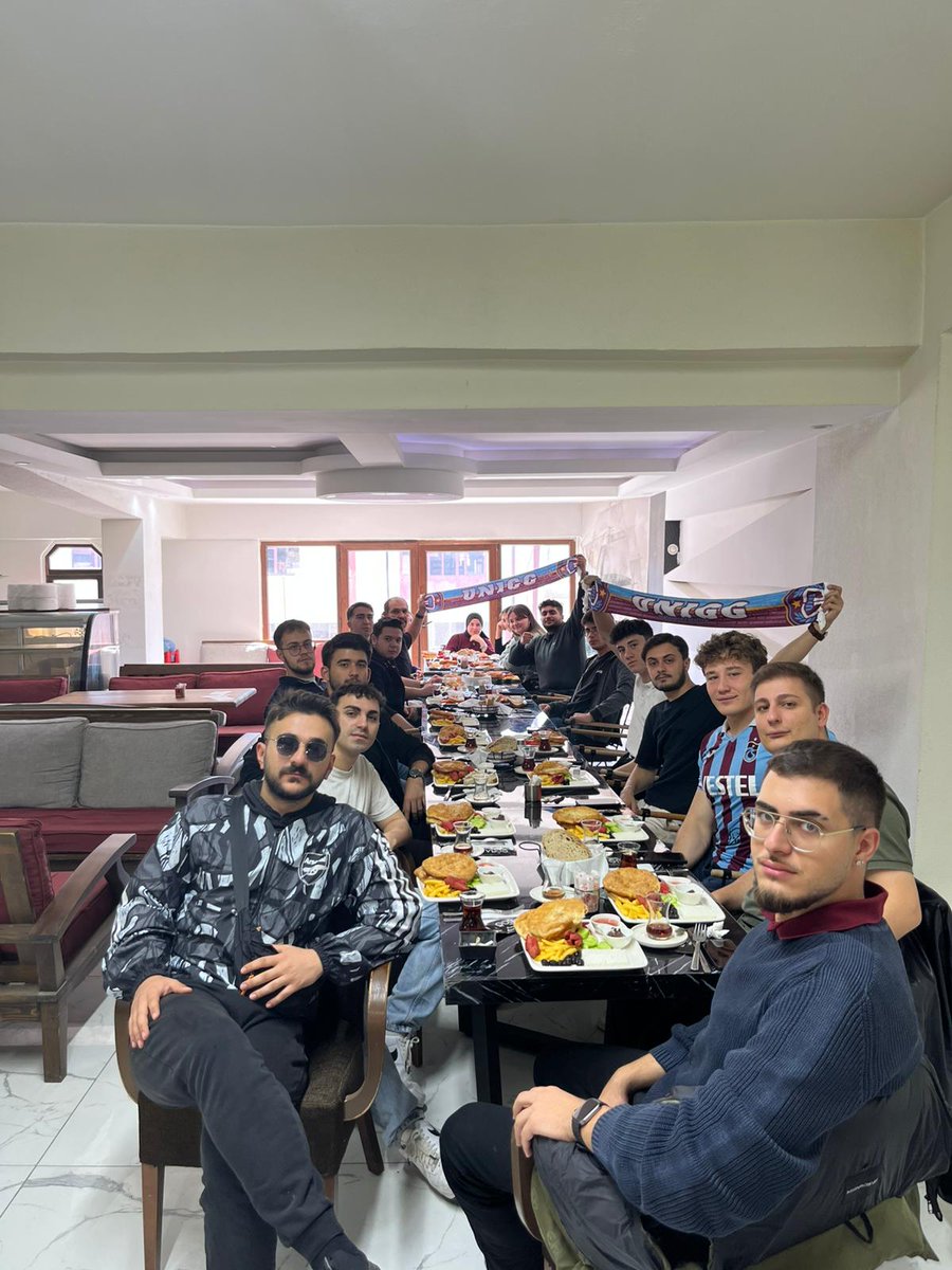 IspartaUnigg's tweet photo. 2025-2026 dönemi kahvaltı organizasyonumuzu gerçekleştirdik. Organizasyonumuza katılan tüm üyelerimize teşekkür ederiz.

#ÜniversiteliTrabzonsporlular https://t.co/ymOp5M8qrX
