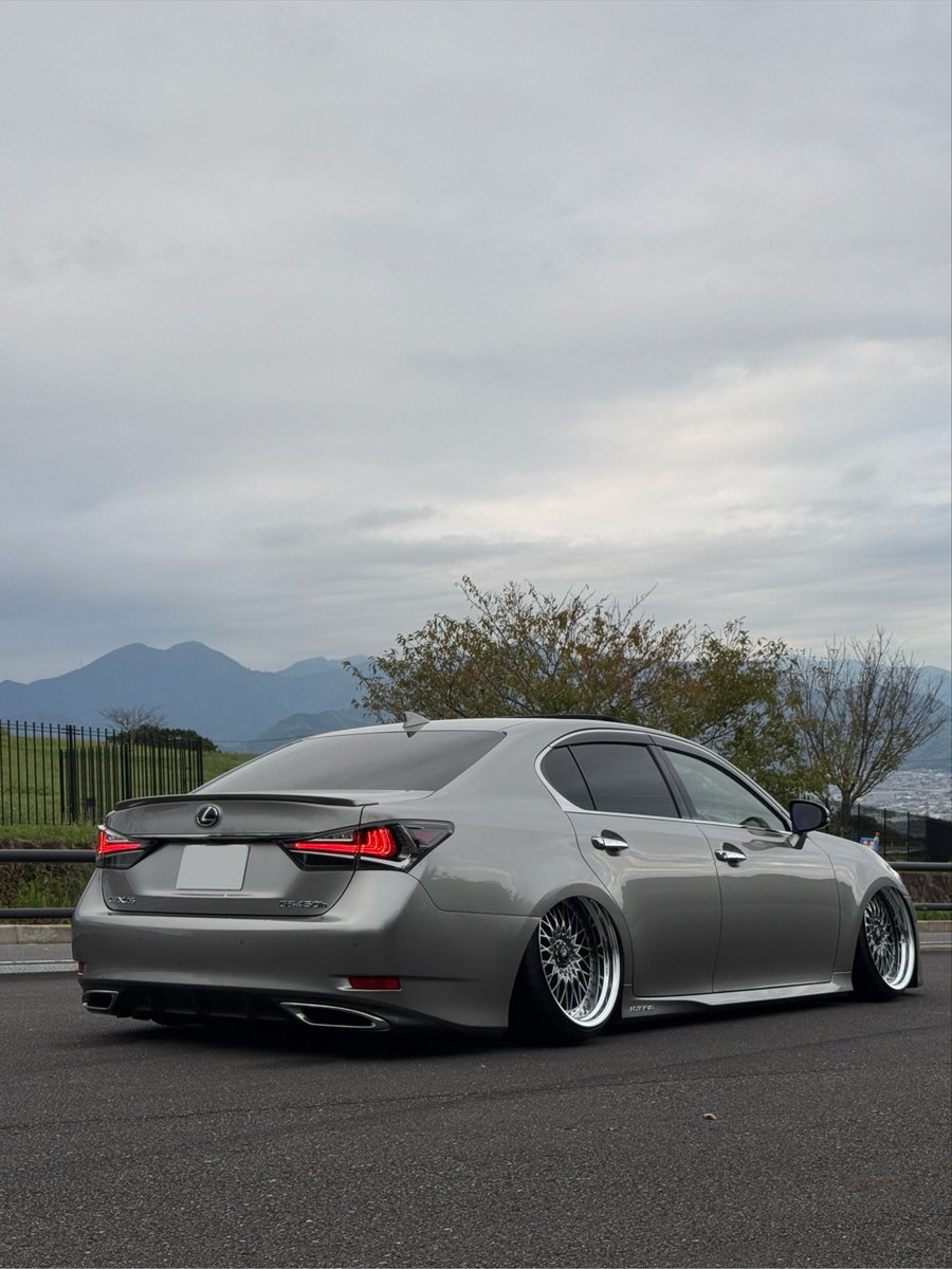 taketake_50es's tweet photo. 最近車熱上がってきてGSも仕上がってる😬
#LEXUS #LEXUSGS #エアサス #カズサス #SSR #ソニックチタニウム https://t.co/duhARzO6Vl